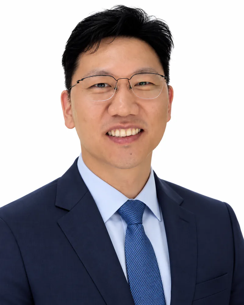 Headshot of Andrew Kim